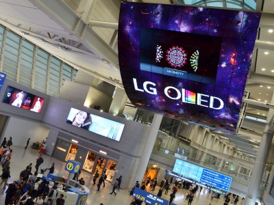 LG        OLED-