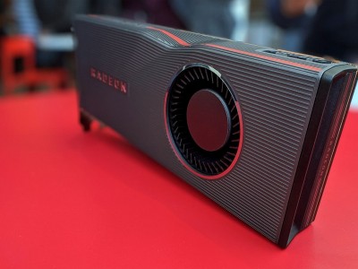 AMD   7-   Radeon