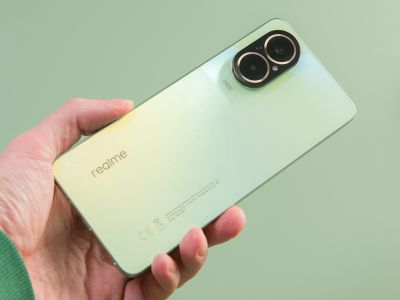    realme C67:  