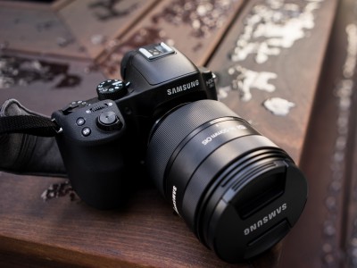    Samsung NX30