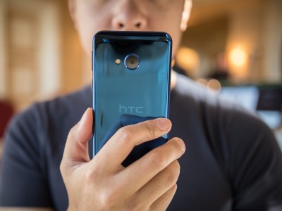  HTC U 11    GFXBench