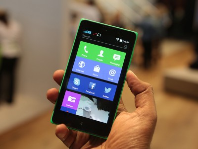  ,   Nokia XL