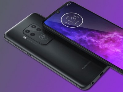    Motorola One Zoom     