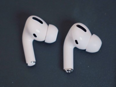  Apple AirPods Pro   