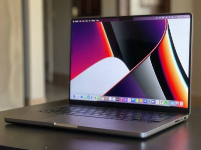 Apple   MacBook Pro   M2   