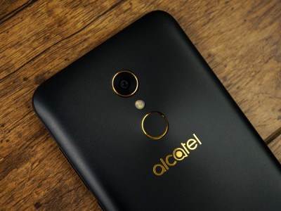  Alcatel A7:  