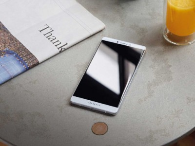 Oppo R7  Oppo R7 Plus    10- Oppo