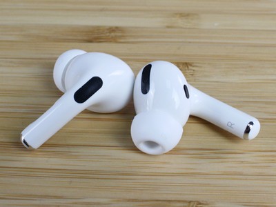     AirPods Pro