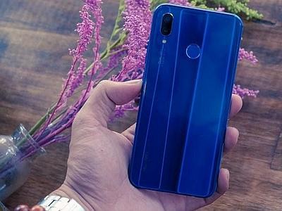 Huawei nova 3:       