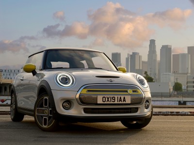 MINI Cooper SE:     