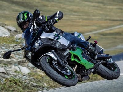 Kawasaki Ninja 7 Hybrid       