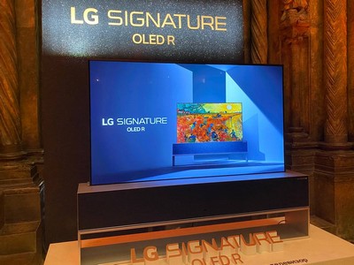   LG Signature OLED R   