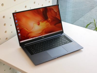    HUAWEI MateBook D 16:  MacBook Pro   ?