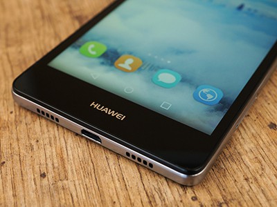  Huawei P8 lite:  