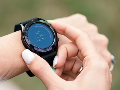  Huawei Watch GT Elegant:    