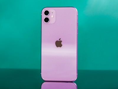 iPhone 11     2 