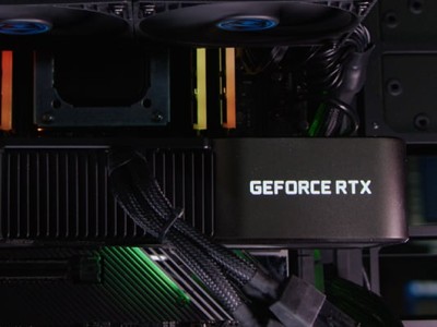 : GeForce RTX 5090    ,  