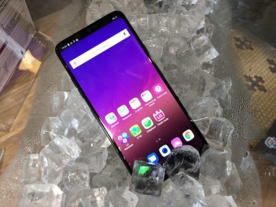      LG G7 ThinQ  ?