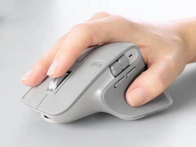   Logitech MX Master     