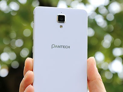 Pantech V950    Hisense Jingang II C20