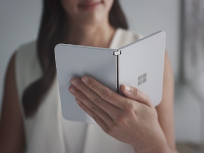  Microsoft Surface Duo     