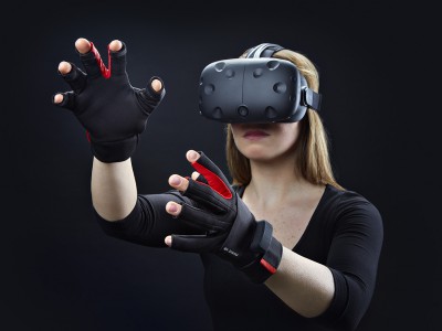 HTC Vive   69990 