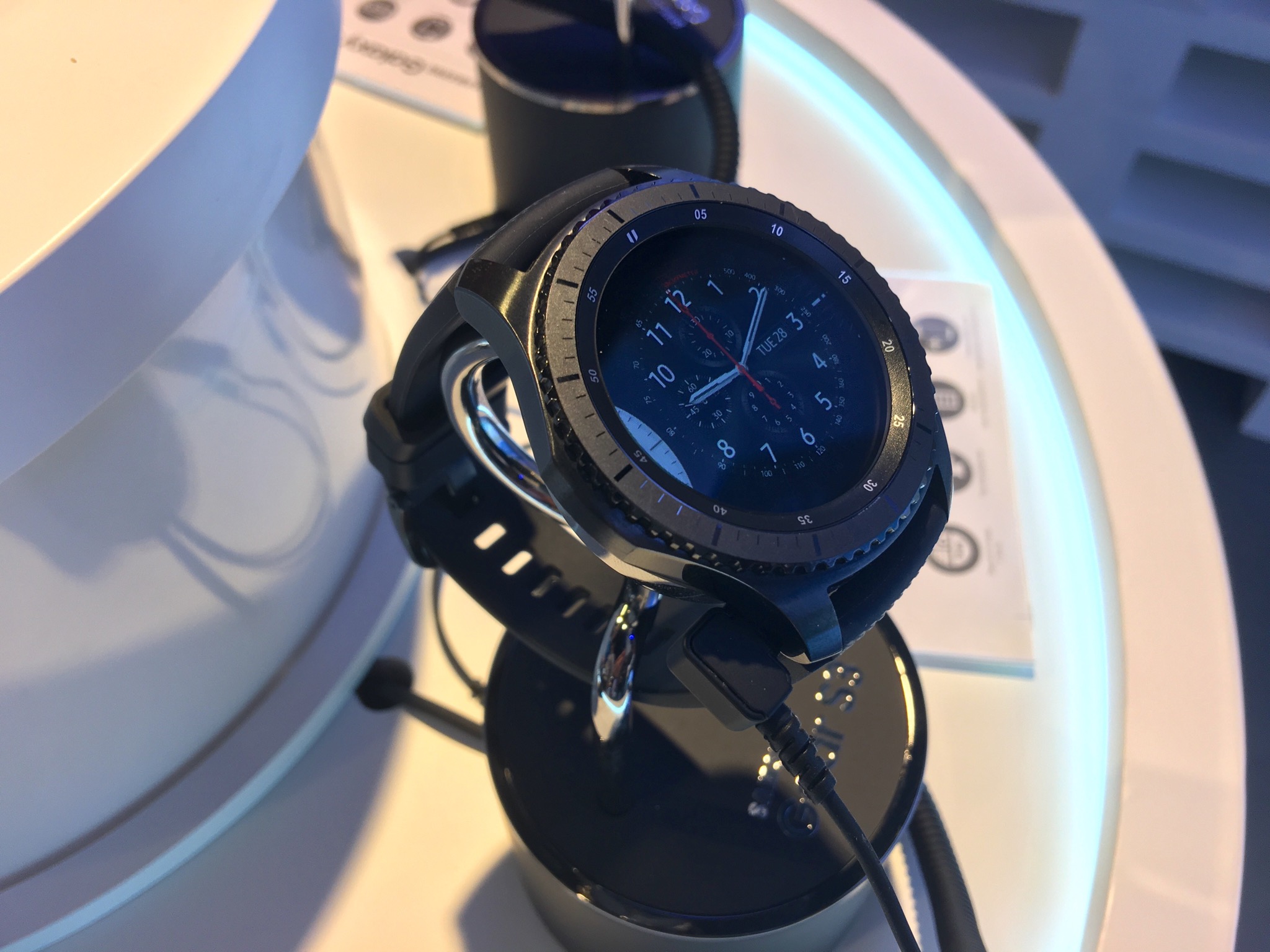 Samsung Gear S3 дебютировали в России - 4PDA