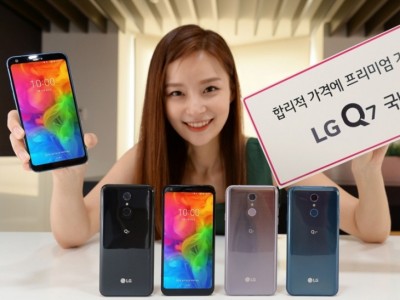    LG Q7   