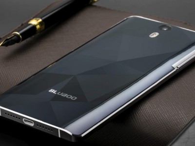 Bluboo Xtouch   Motorola Droid Turbo 2