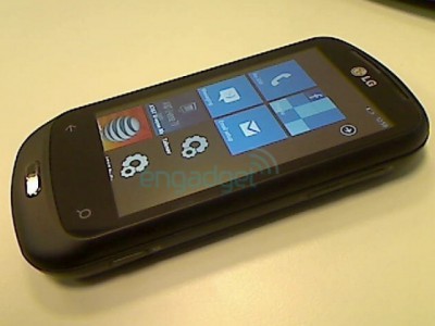 LG C900: WP7-  