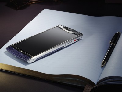 Vertu Signature Touch:   