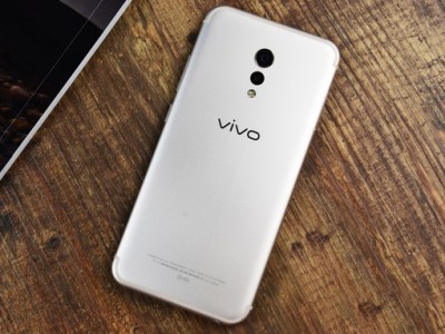   Vivo XPlay 6   8-  