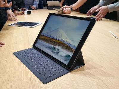  Apple iPad Pro  12-  