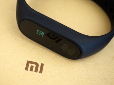  Xiaomi Mi Band 2:  