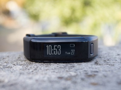 - Garmin vivosmart HR+  GPS     