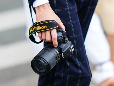 : Nikon    