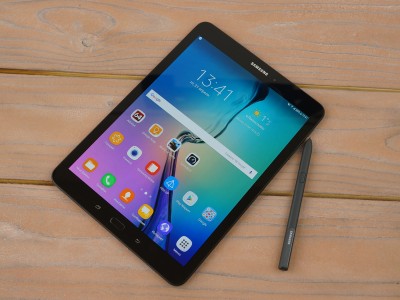  Samsung Galaxy Tab S3:  