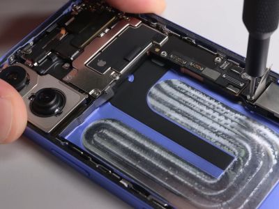 iFixit:  iPhone 16      []