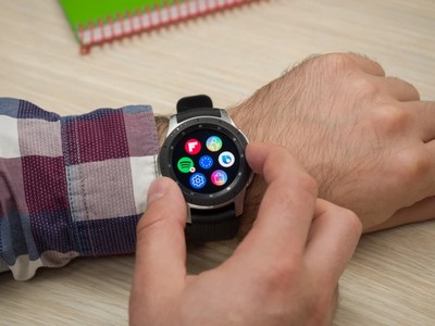   Samsung Galaxy Watch   