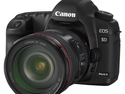 Canon EOS 5D Mark II  !