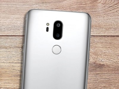    LG G7   