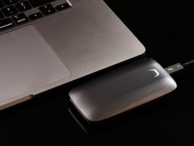  Samsung Portable SSD X5:  