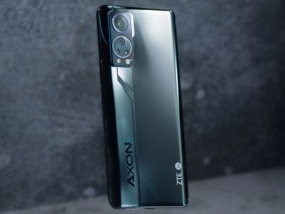  ZTE Axon 30:  ?   ?