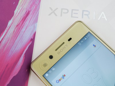  Sony Xperia X Performance:  