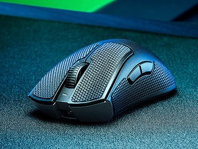 Razer DeathAdder V3 Pro:     