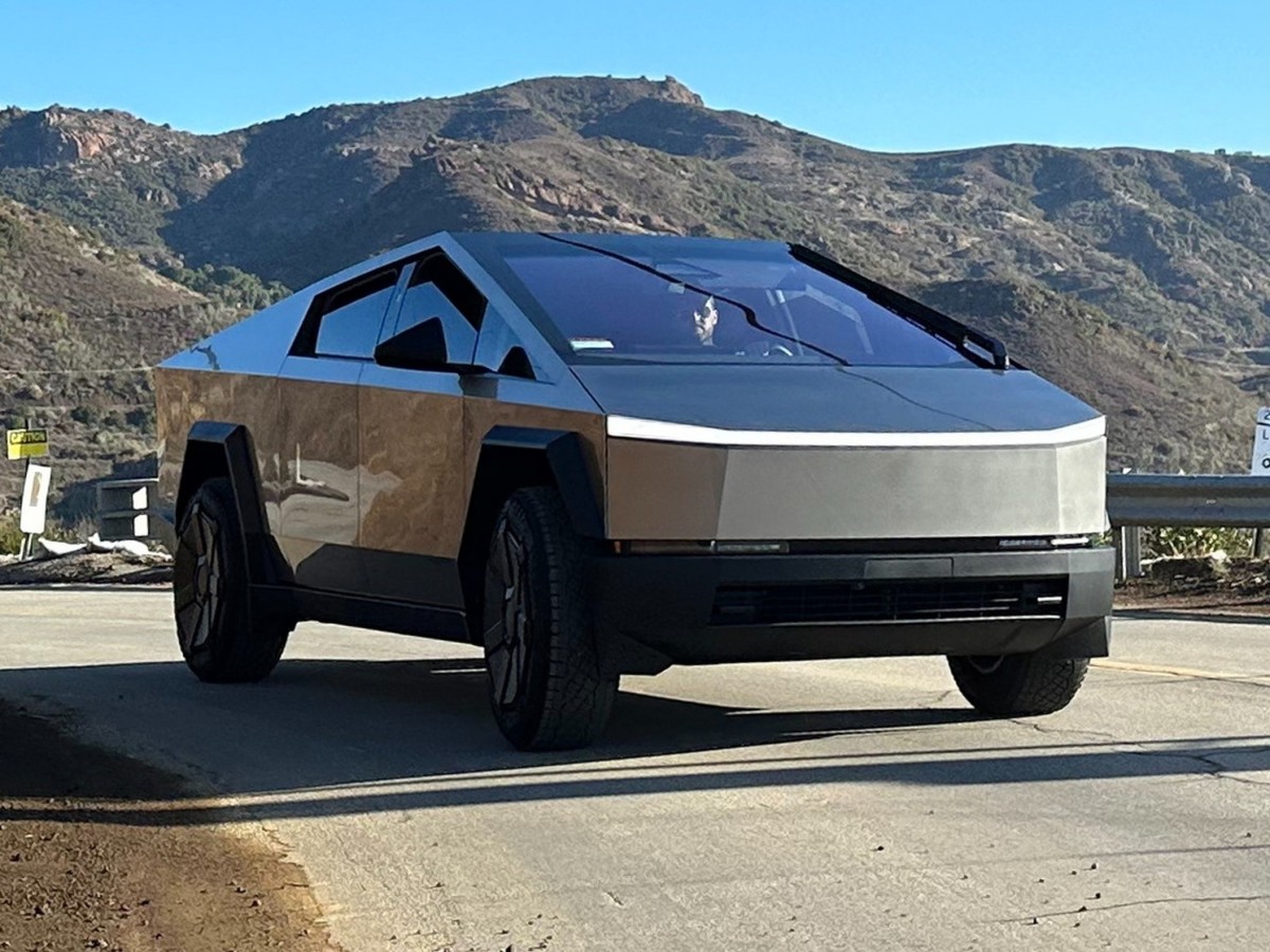 Владельцы Tesla Cybertruck разочарованы реальной автономностью пикапа - 4PDA