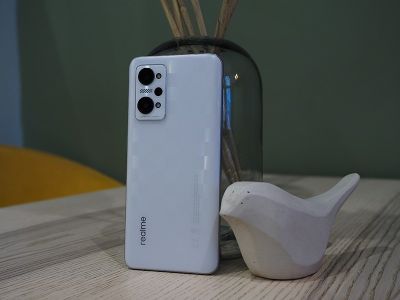   realme GT NEO 3T:  ,  