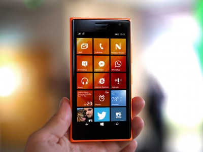  Nokia Lumia 735   LED-  