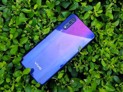  vivo Z1x       