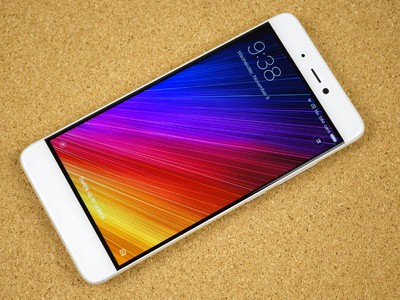  Xiaomi Mi 5S:   